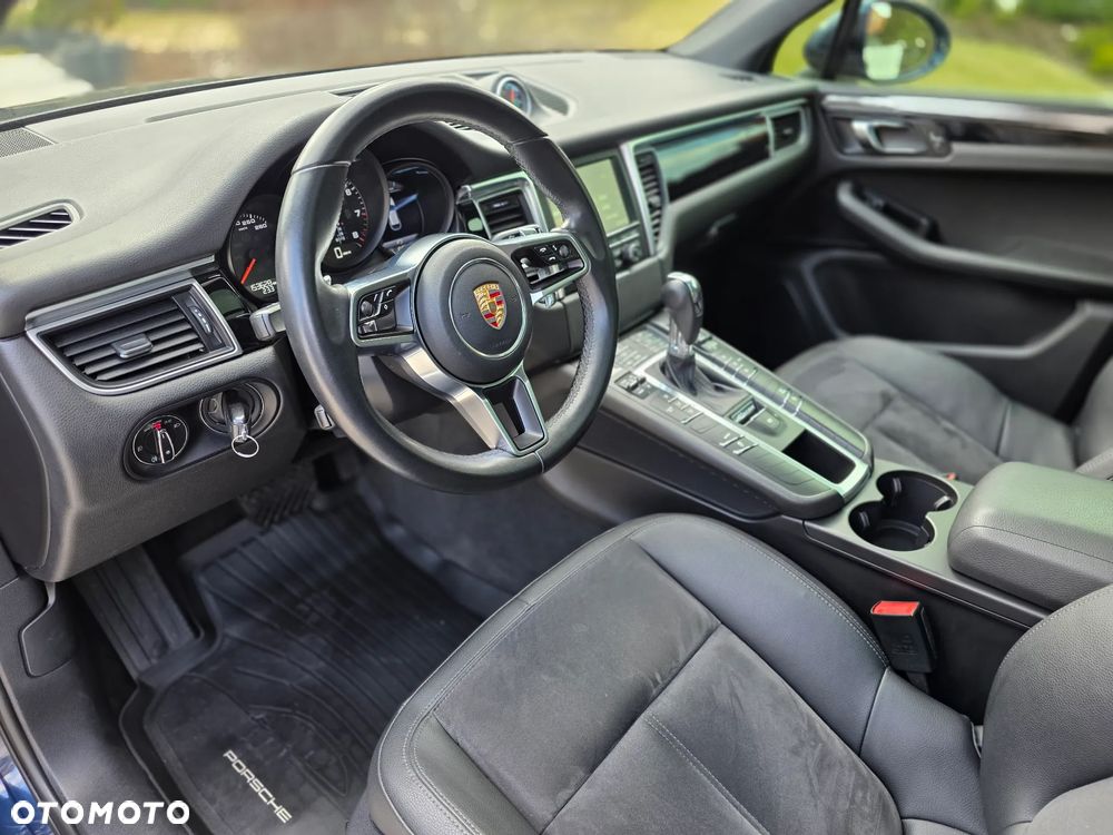 Porsche Macan - 16