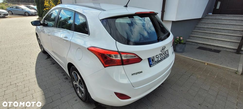 Hyundai i30 blue 1.6 GDI Passion - 10