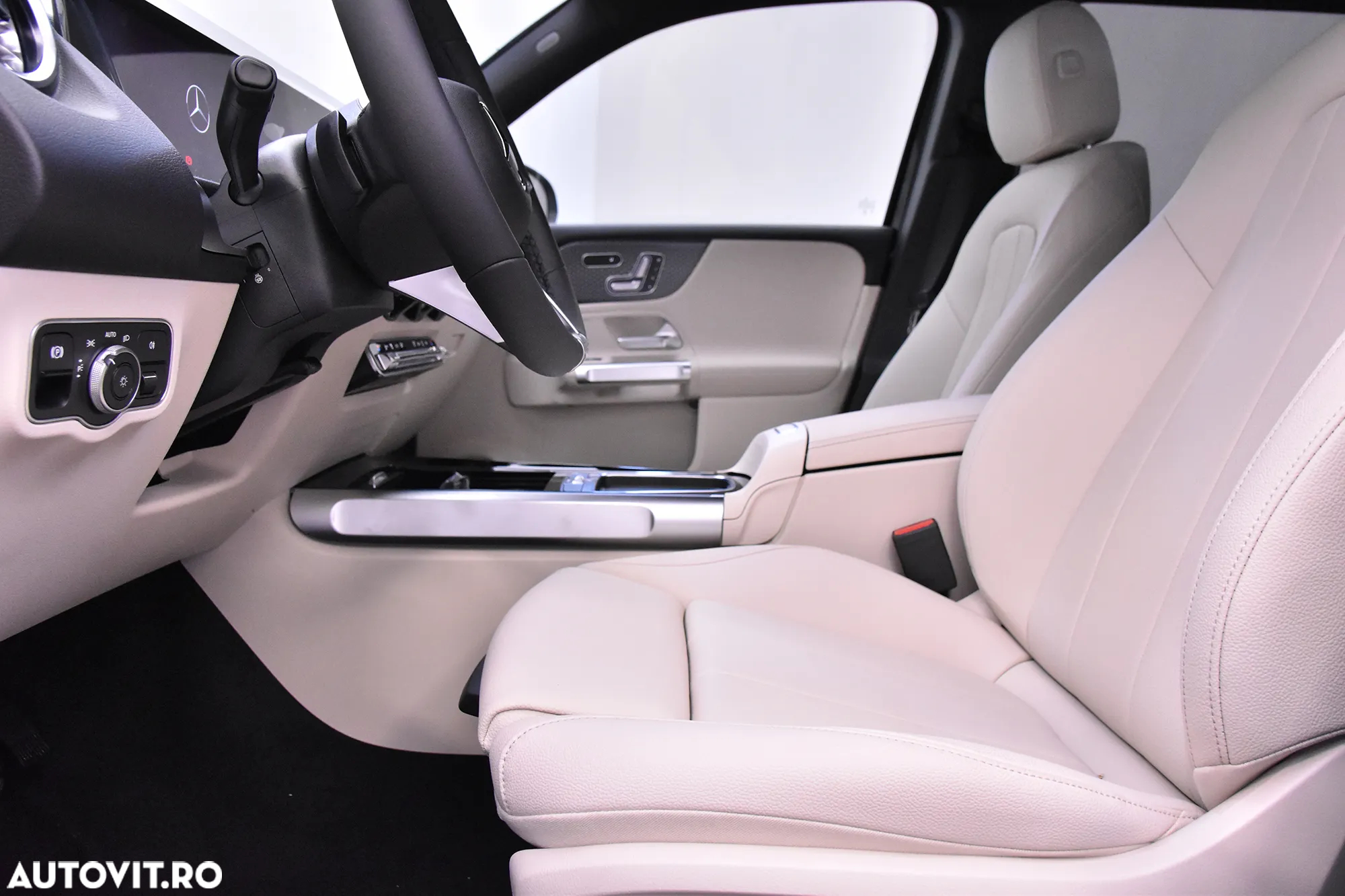 Mercedes-Benz GLB 220 d 4MATIC Aut. - 25