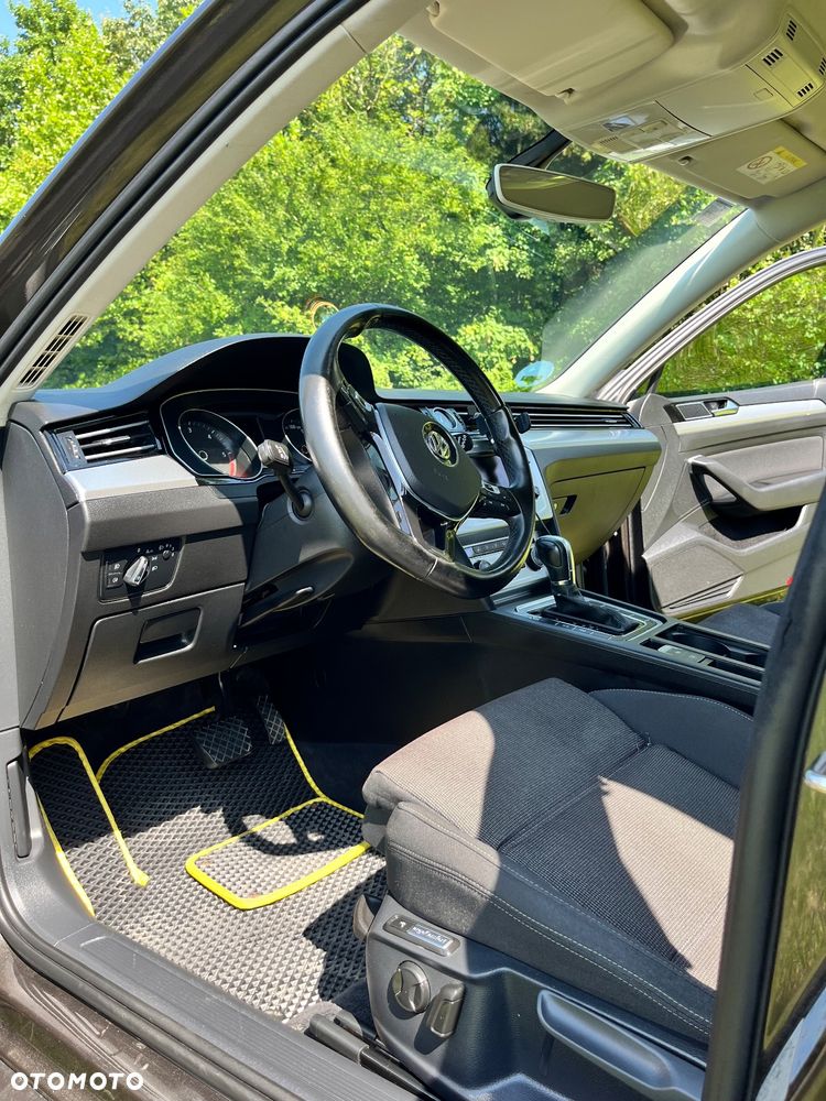 Volkswagen Passat Variant 2.0 TDI SCR DSG Business - 11