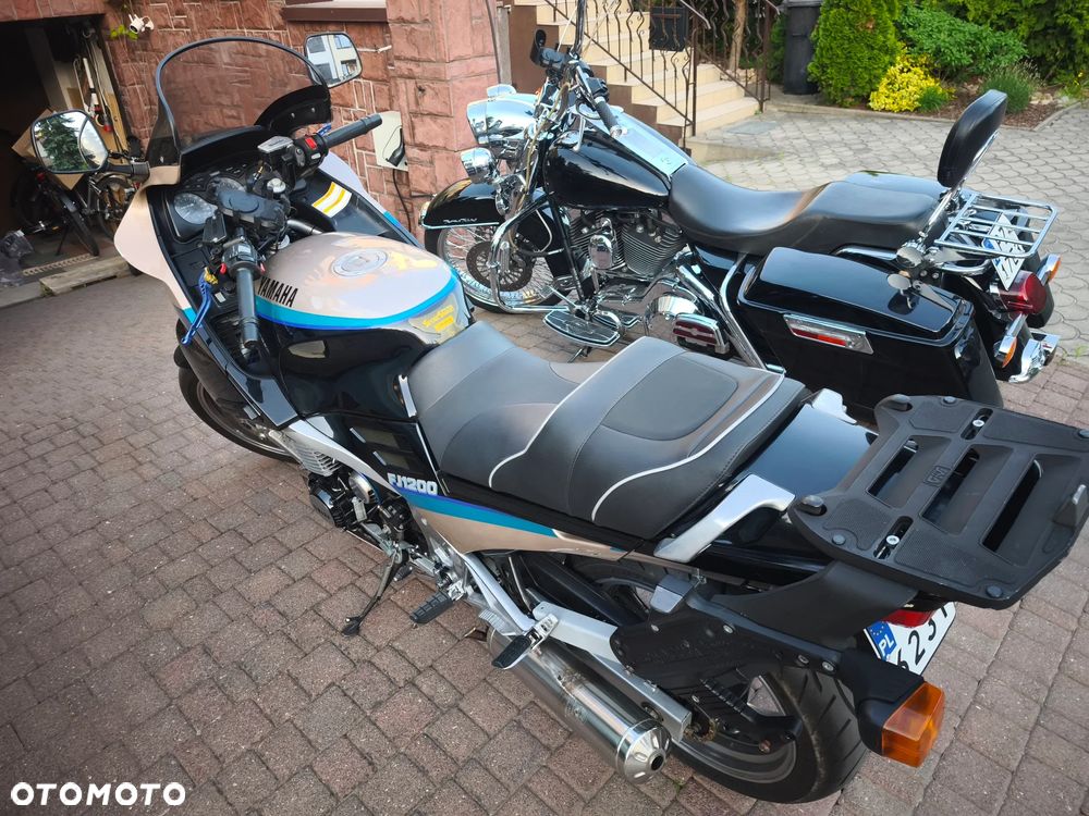 Yamaha FJ - 17
