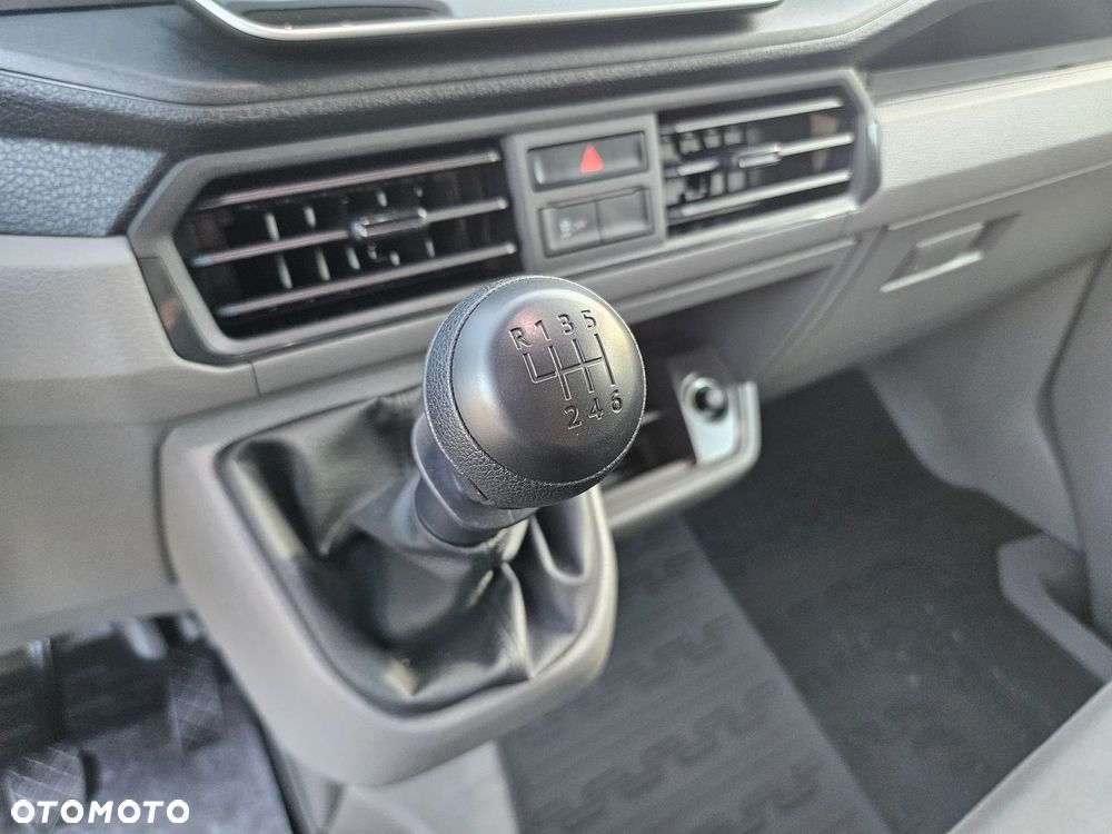 Volkswagen CRAFTER na BLIŹNIAKU 5.4m paczka NOWY LEDY Od ręki - 28
