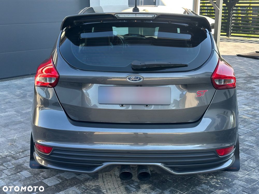 Ford Focus 2.0 EcoBoost ST mit Leder-Sport-Paket - 9