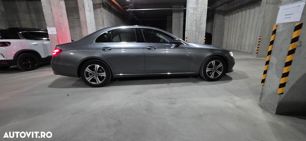 Mercedes-Benz E 220 d 4MATIC Aut. - 33