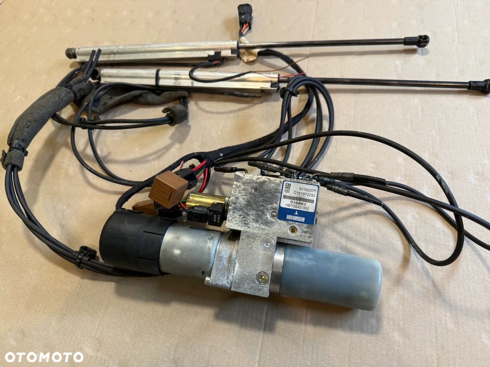 Pompa hydrauliczna dachu przewody siłowniki Opel Tigra B 93162375 OE - 2