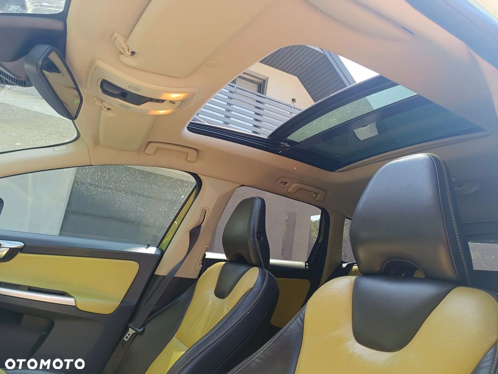 Volvo XC 60 D5 AWD Summum - 6