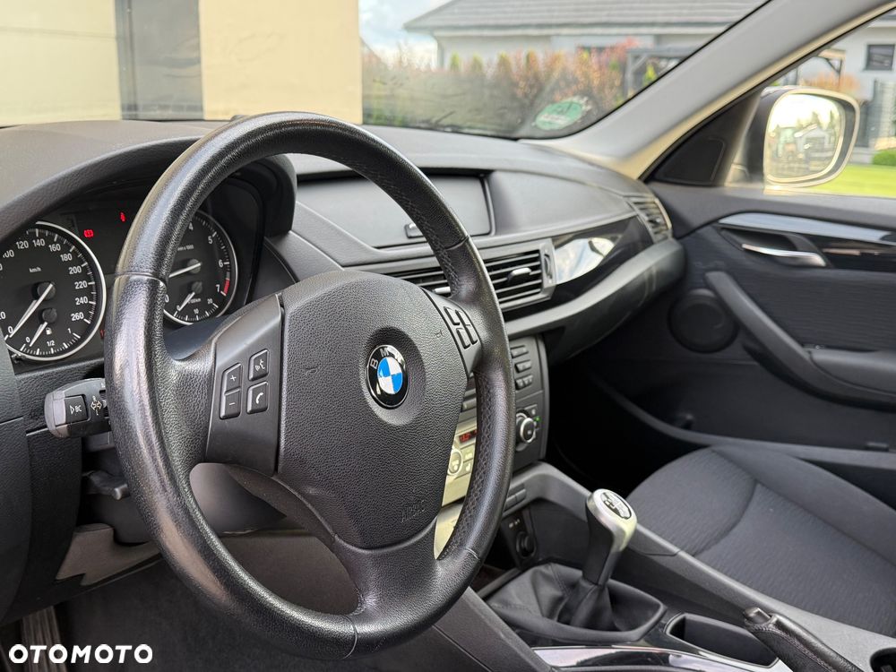 BMW X1 sDrive18i - 14