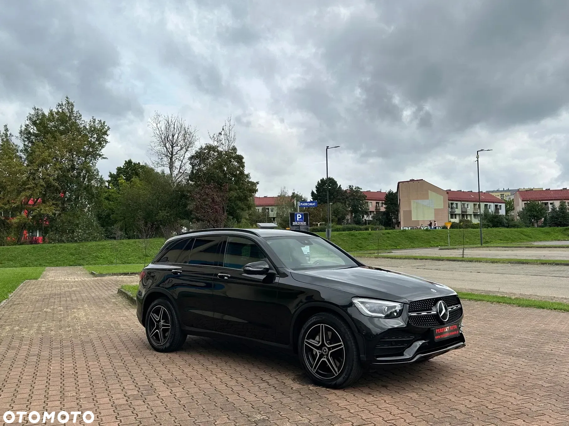 Mercedes-Benz GLC 200 4Matic 9G-TRONIC AMG Line - 15