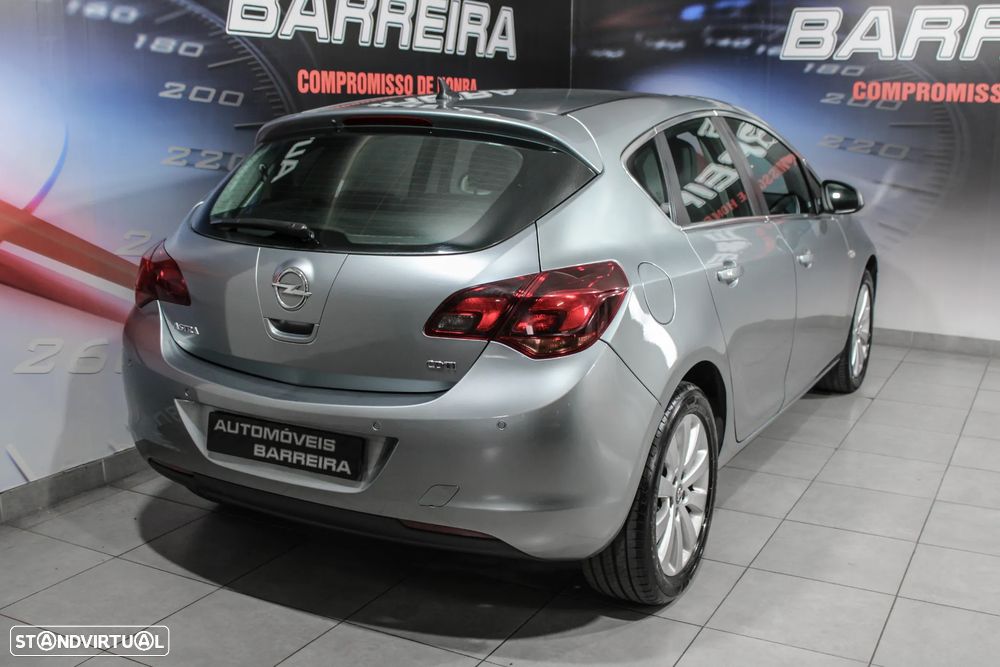 Opel Astra 1.7 CDTi Cosmo - 19