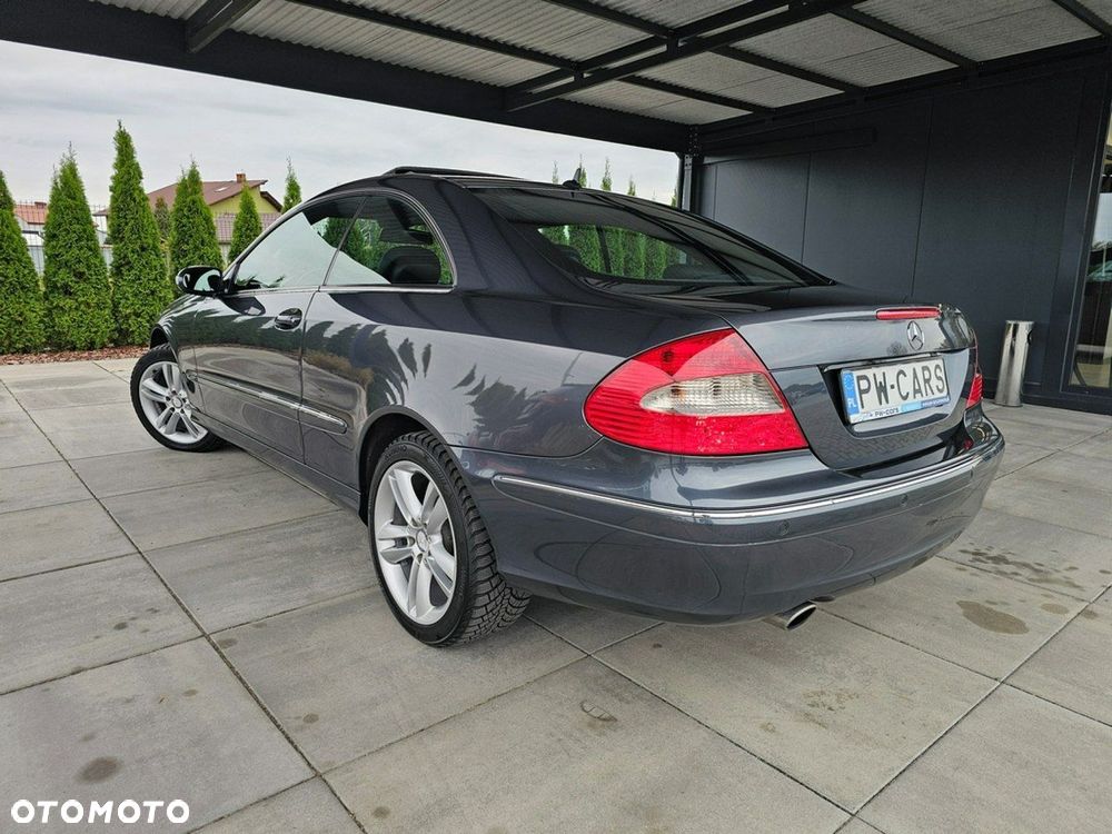 Mercedes-Benz CLK - 4
