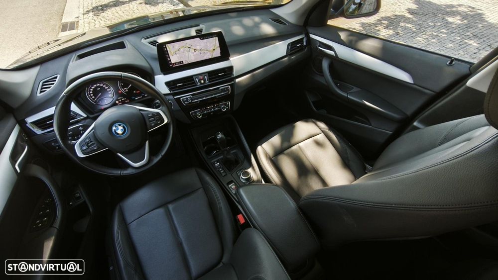 BMW X1 25 e xDrive Corporate Edition - 28