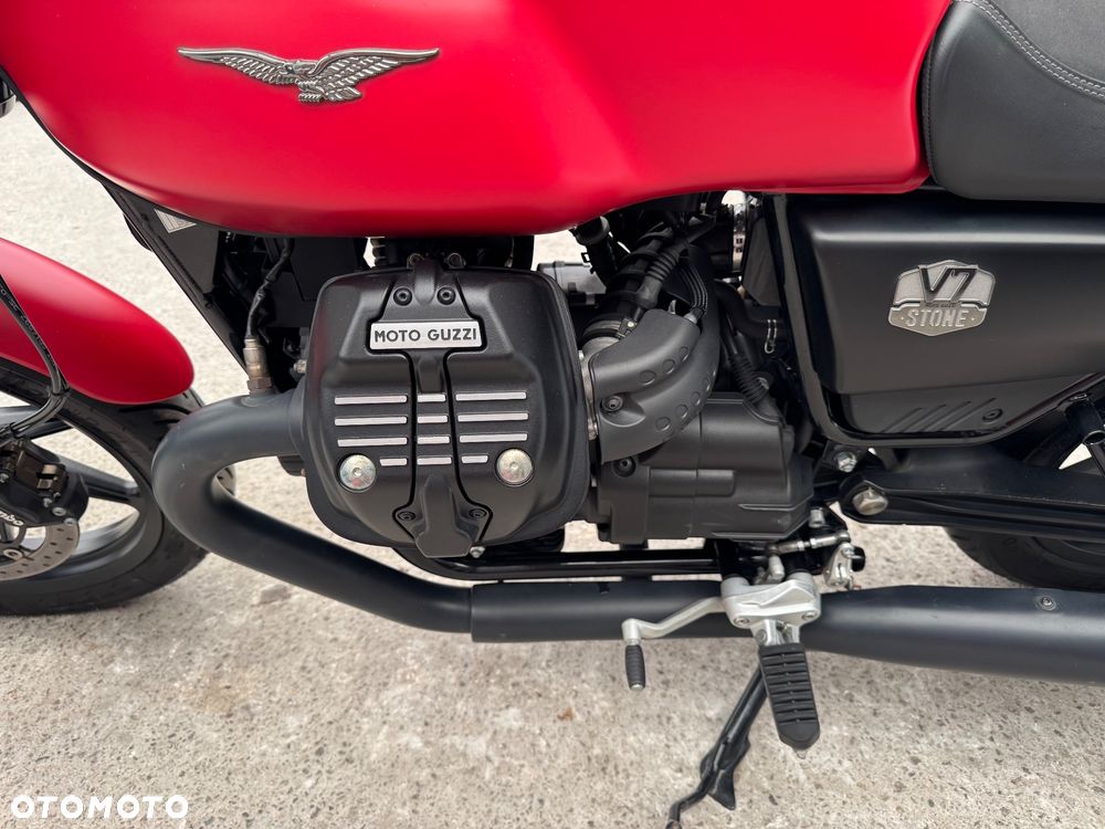 Moto Guzzi V85 - 15