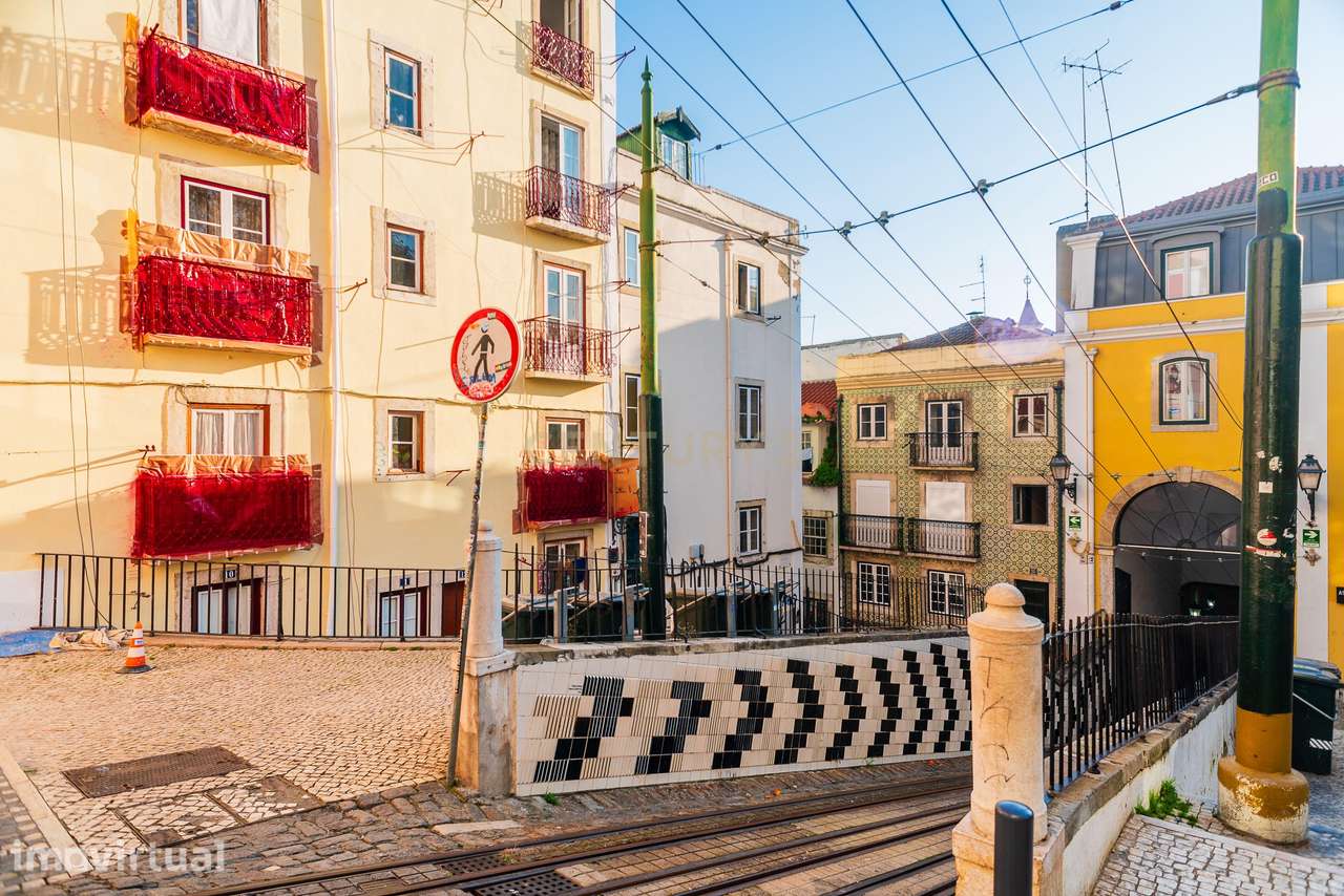 Prédio para venda no Largo de Santo António na Bica - Grande imagem: 3/11