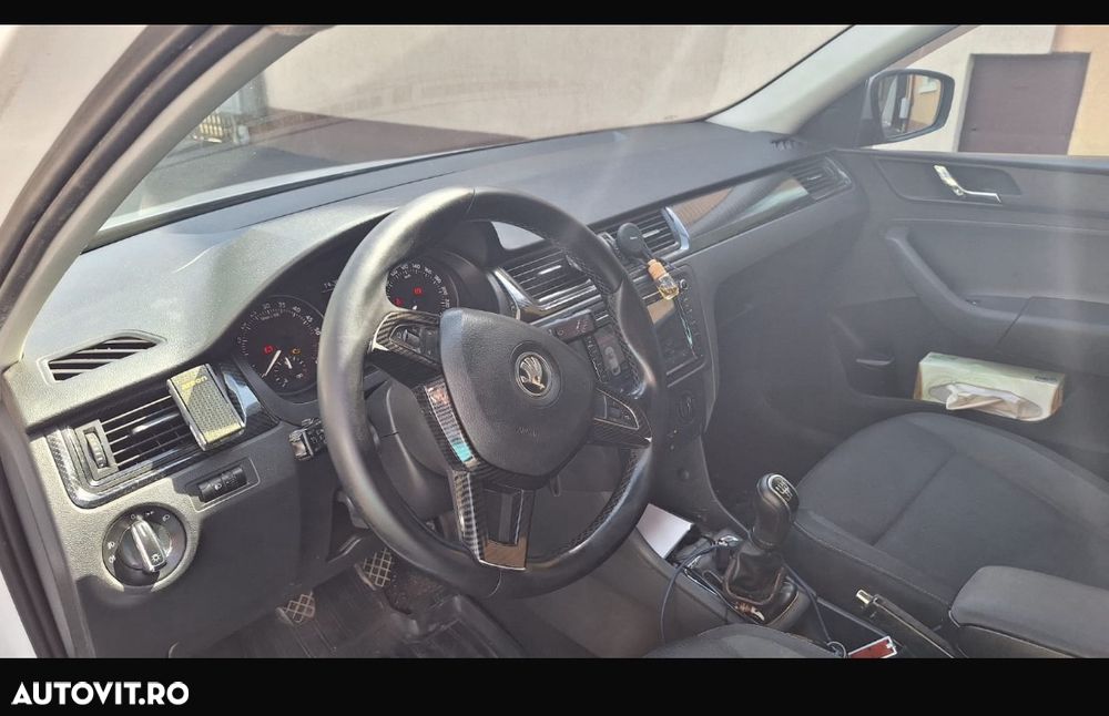 Skoda RAPID 1.6 TDI Ambition - 6