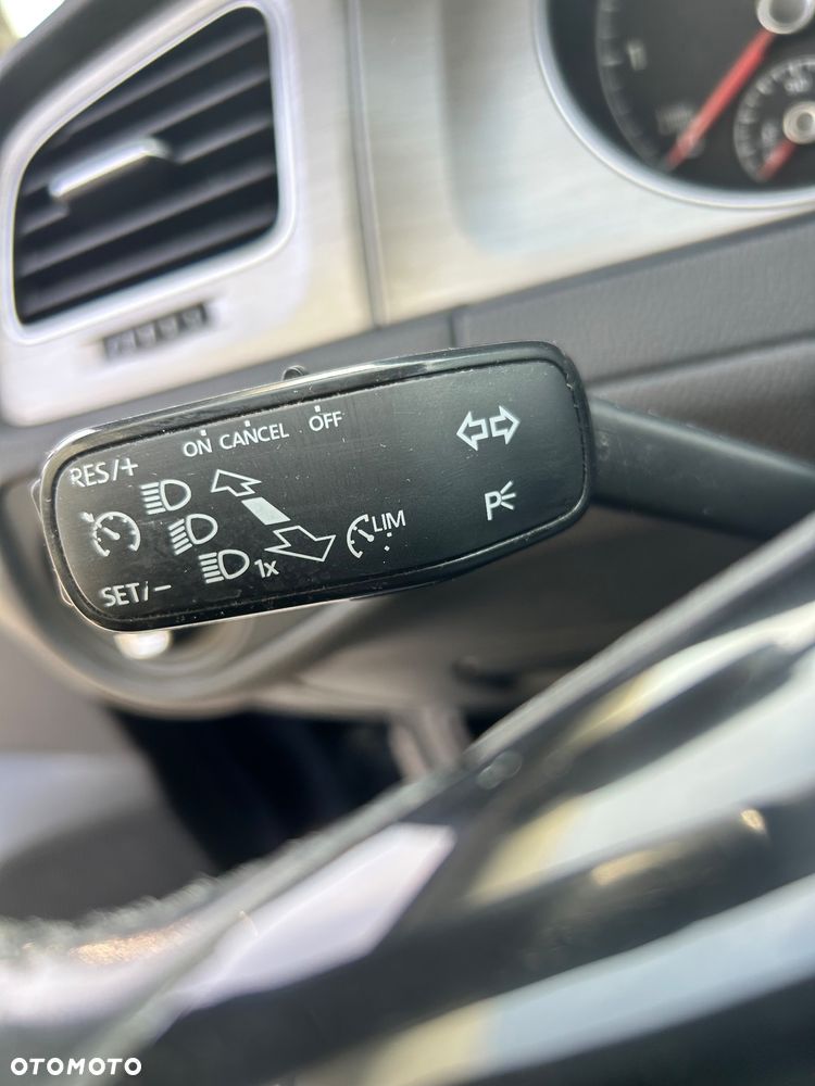 Volkswagen Golf 1.6 TDI BMT Comfortline - 18