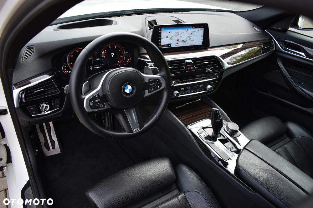 BMW Seria 5 530d Sport Line - 21