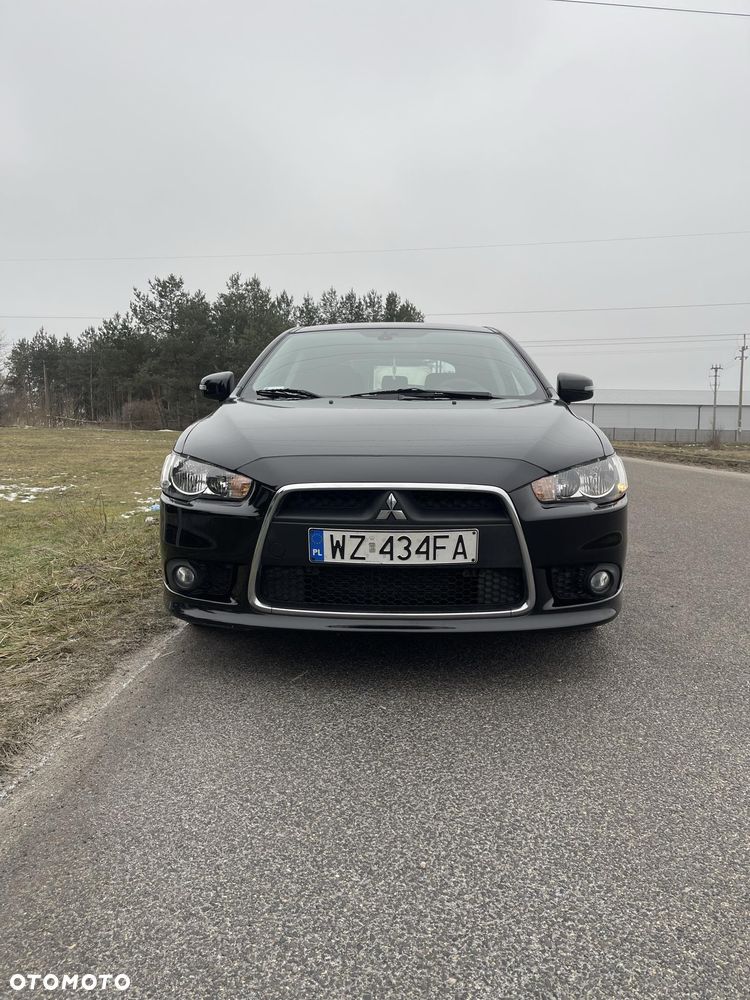 Mitsubishi Lancer 1.6 Inform - 1