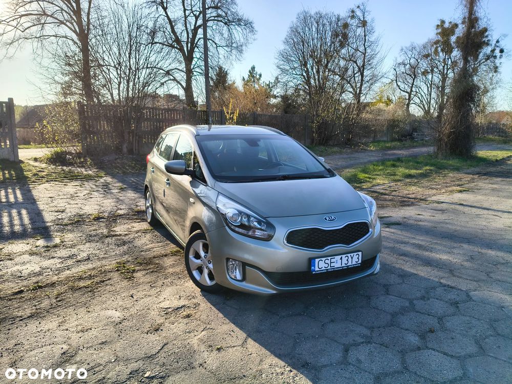 Kia Carens 1.6 GDI Dream Team Edition - 11
