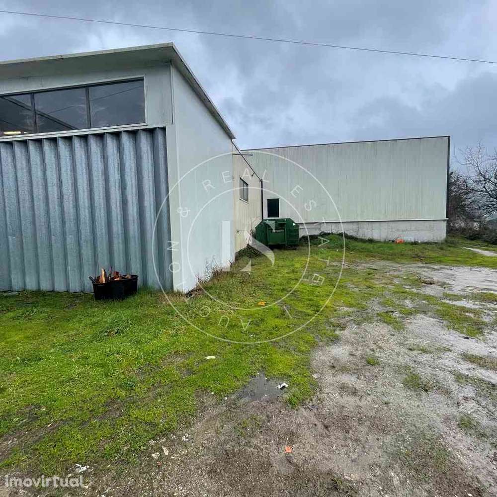 Armazém Industrial | Braga - Grande imagem: 3/26