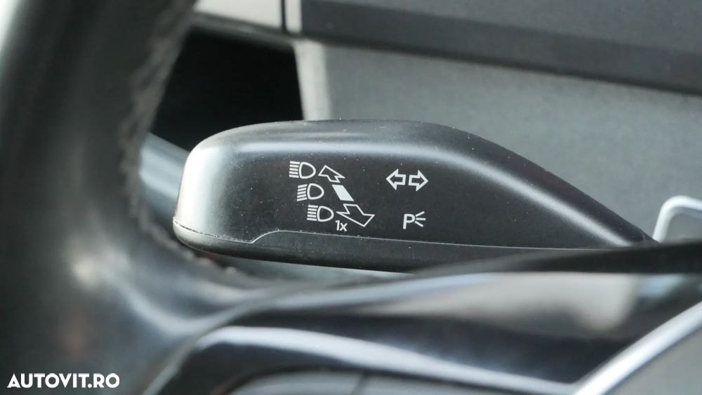 Volkswagen Caravelle - 16