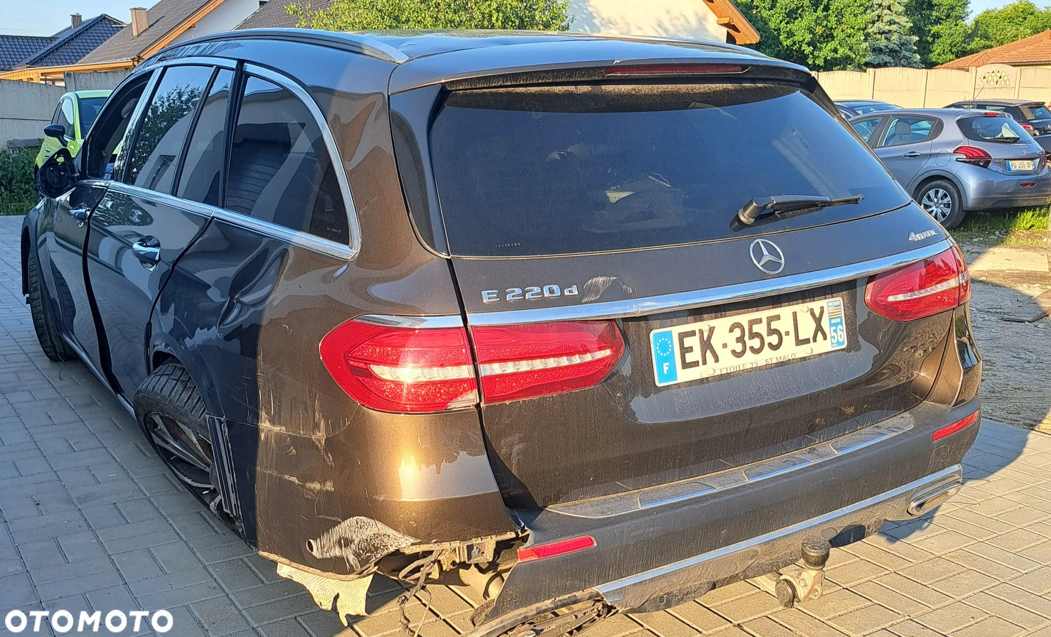 Mercedes-Benz Klasa E 220 d 4Matic T 9G-TRONIC Sportstyle Edition - 3