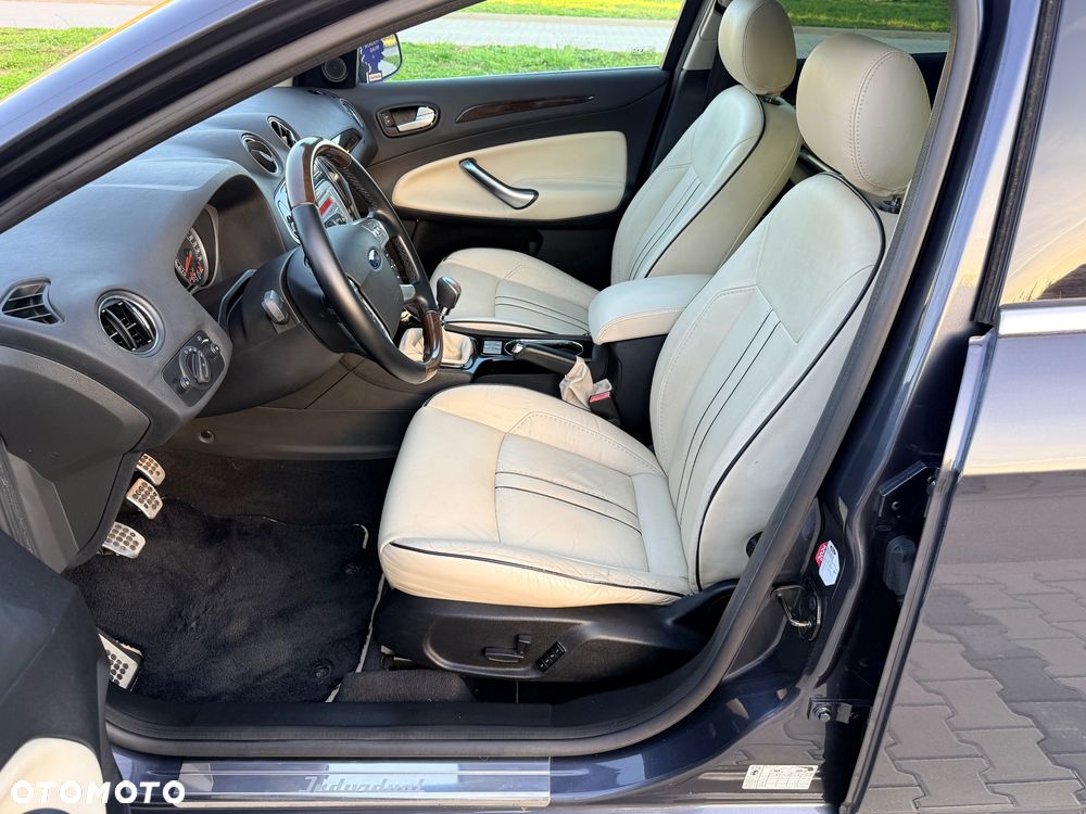 Ford Mondeo 2.5 Titanium S - 21