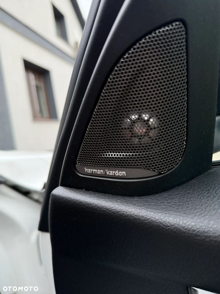 BMW Seria 3 328i xDrive Sport Line - 6