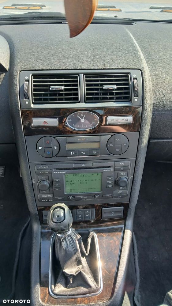 Ford Mondeo 2.0 TDCI Ghia X - 15