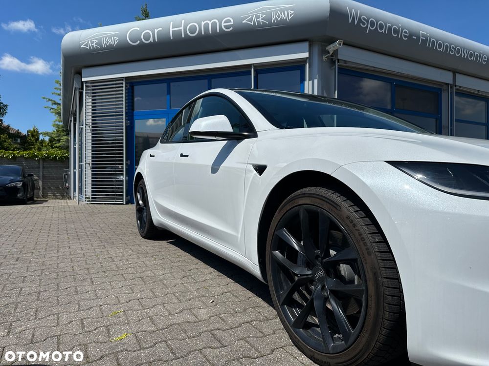 Tesla Model 3 - 5