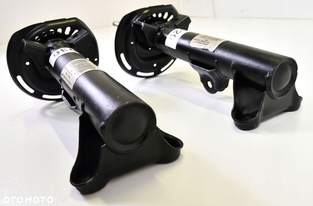 MERCEDES C63 AMG W204 AMORTYZATOR PRAWY PRZÓD - 7