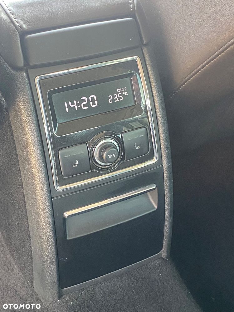 Skoda Superb 2.0 TDI 4x4 L&K DSG - 15