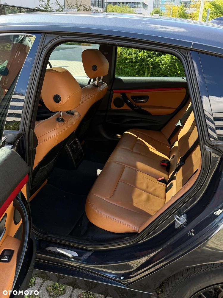 BMW Seria 3 320d xDrive Sport Line - 31