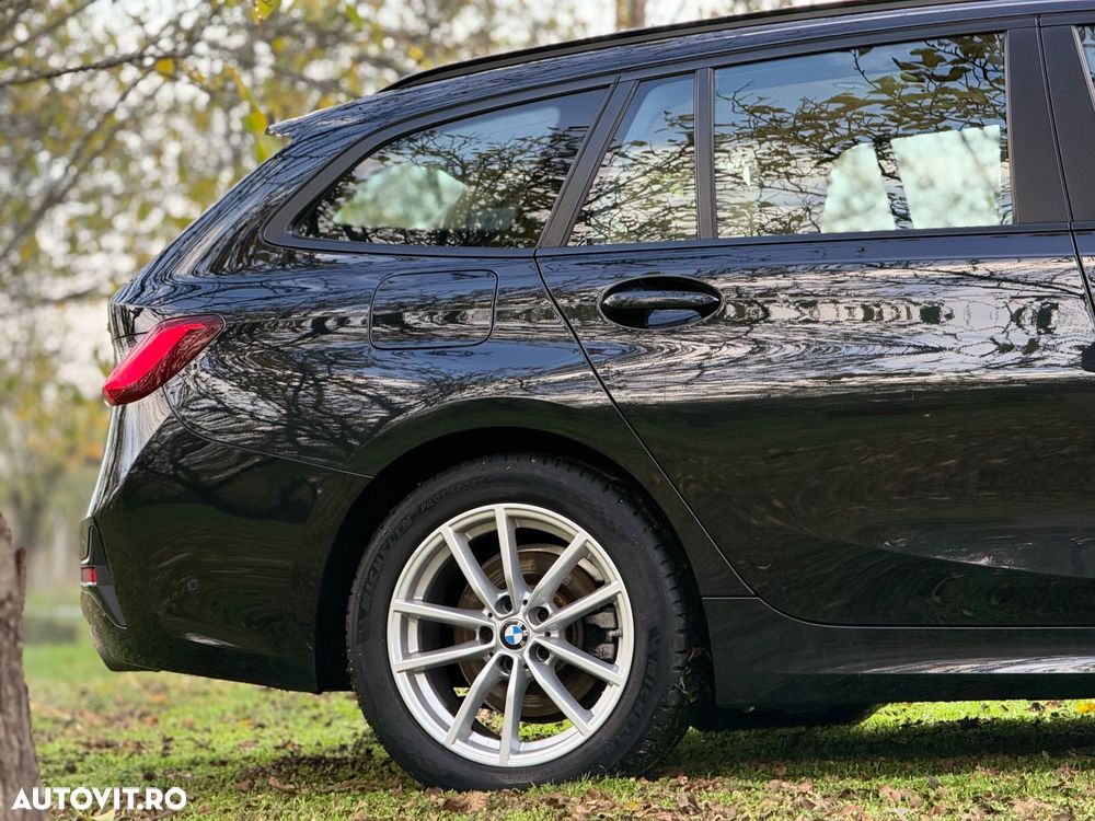 BMW Seria 3 320i AT - 31