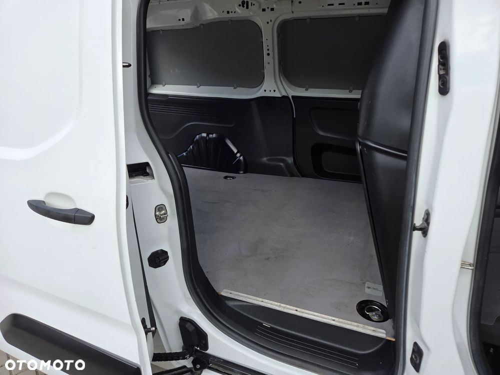 Toyota Proace City - 22