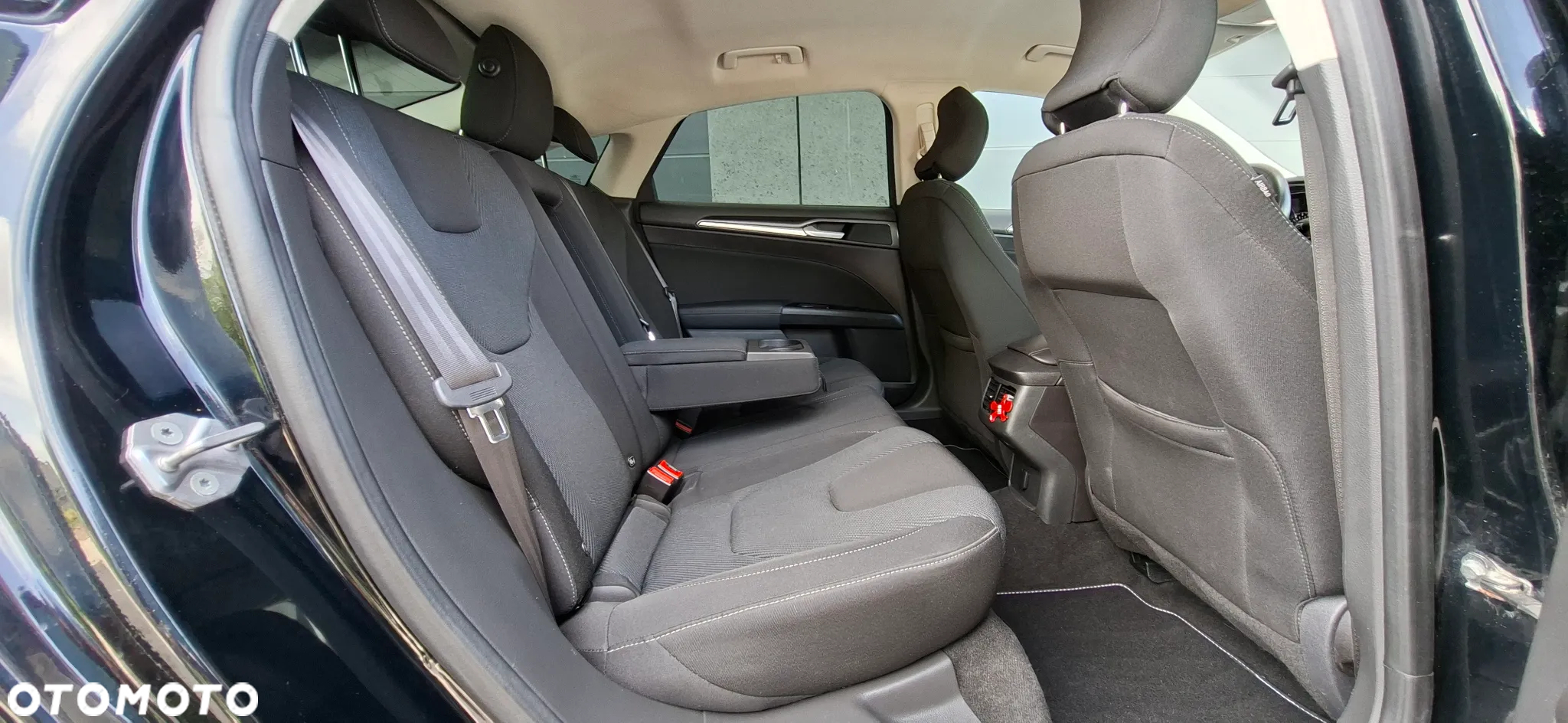 Ford Mondeo 2.0 TDCi ST-Line PowerShift - 25
