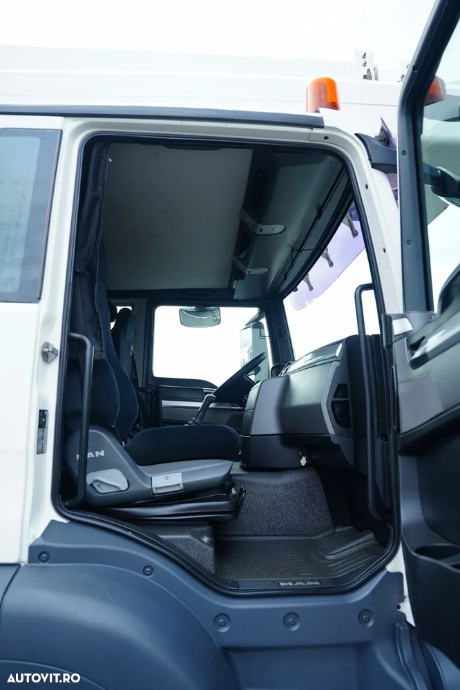 MAN TGS 26.400 / Platformă de lucru aeriană / 6x4 / PALFINGER WT 530 / ÎNĂLȚIME DE LUCRU 53 M / / CAPACITATE DE RIDICARE 600 KG - 5 PERSOANE / MANUALĂ - 37