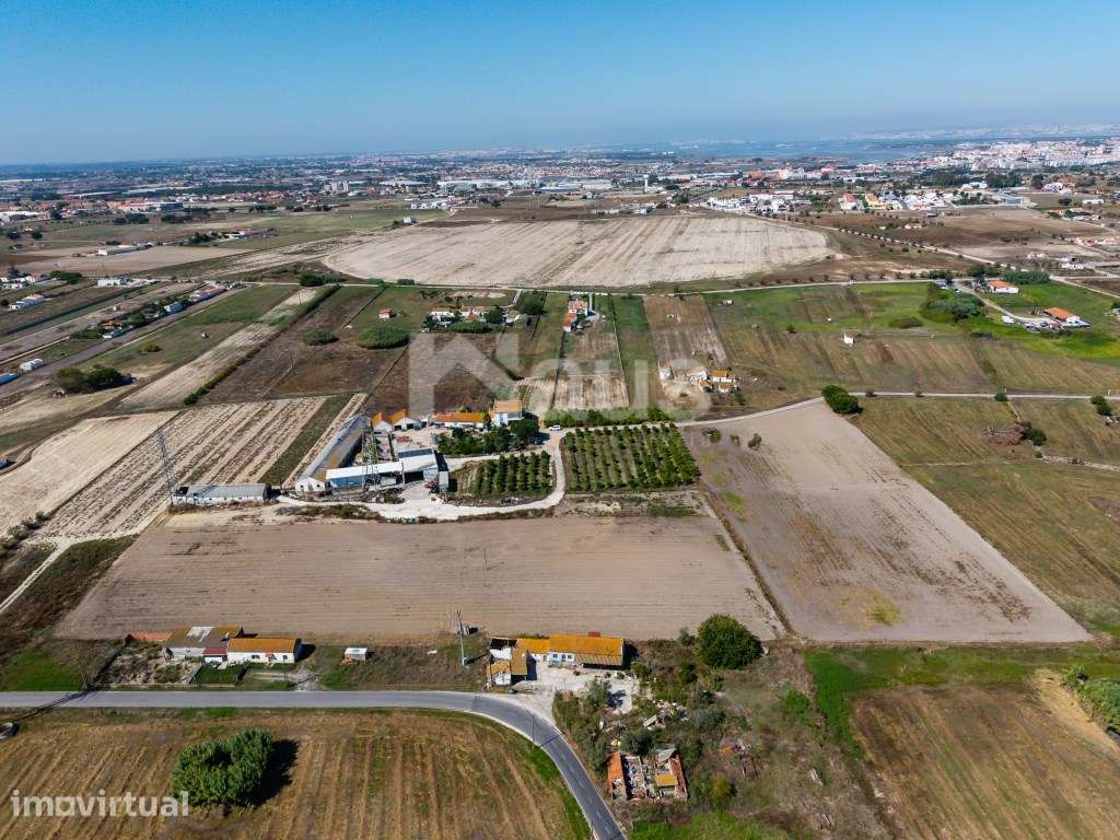 Quinta com 26600m2 - Grande imagem: 3/50
