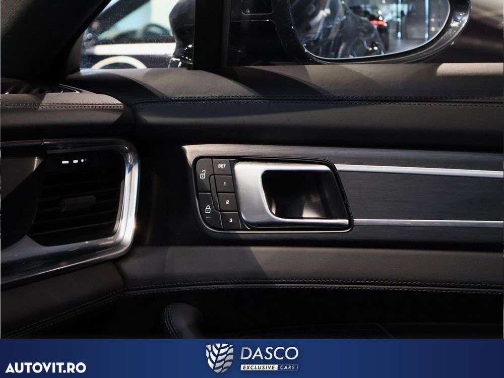 Porsche Panamera 4 E-Hybrid Platinum Edition - 11