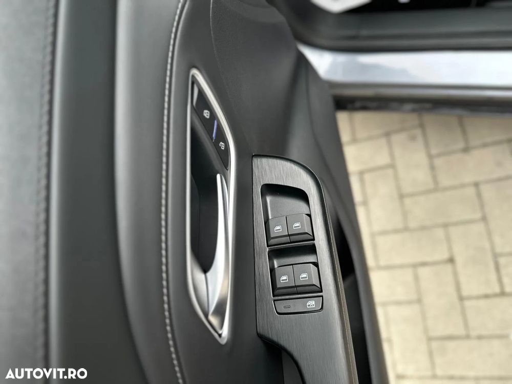 MG ZS HEV Hybrid+ Luxury - 32