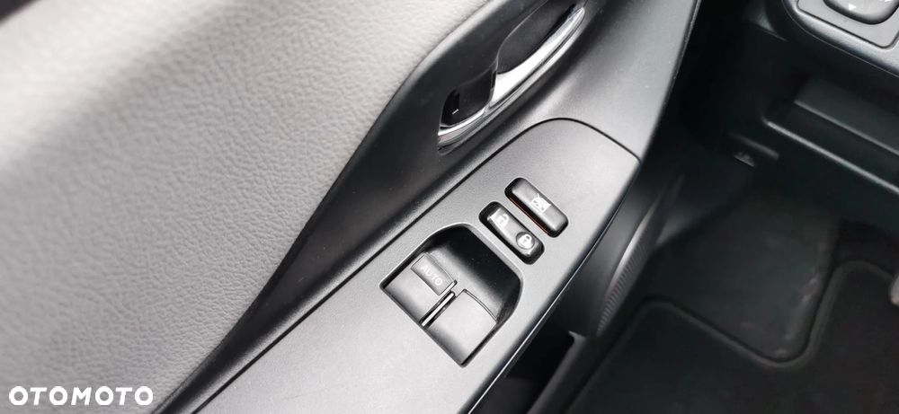 Toyota Yaris 1.33 VVT-i Comfort - 11