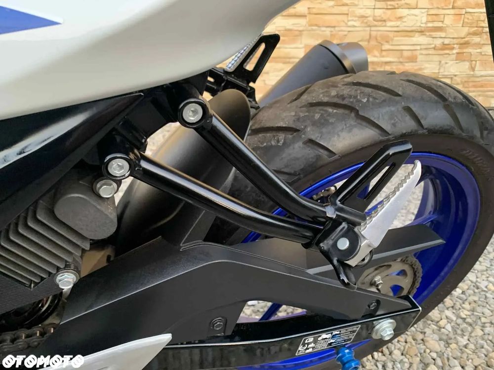 Suzuki GSX - 31