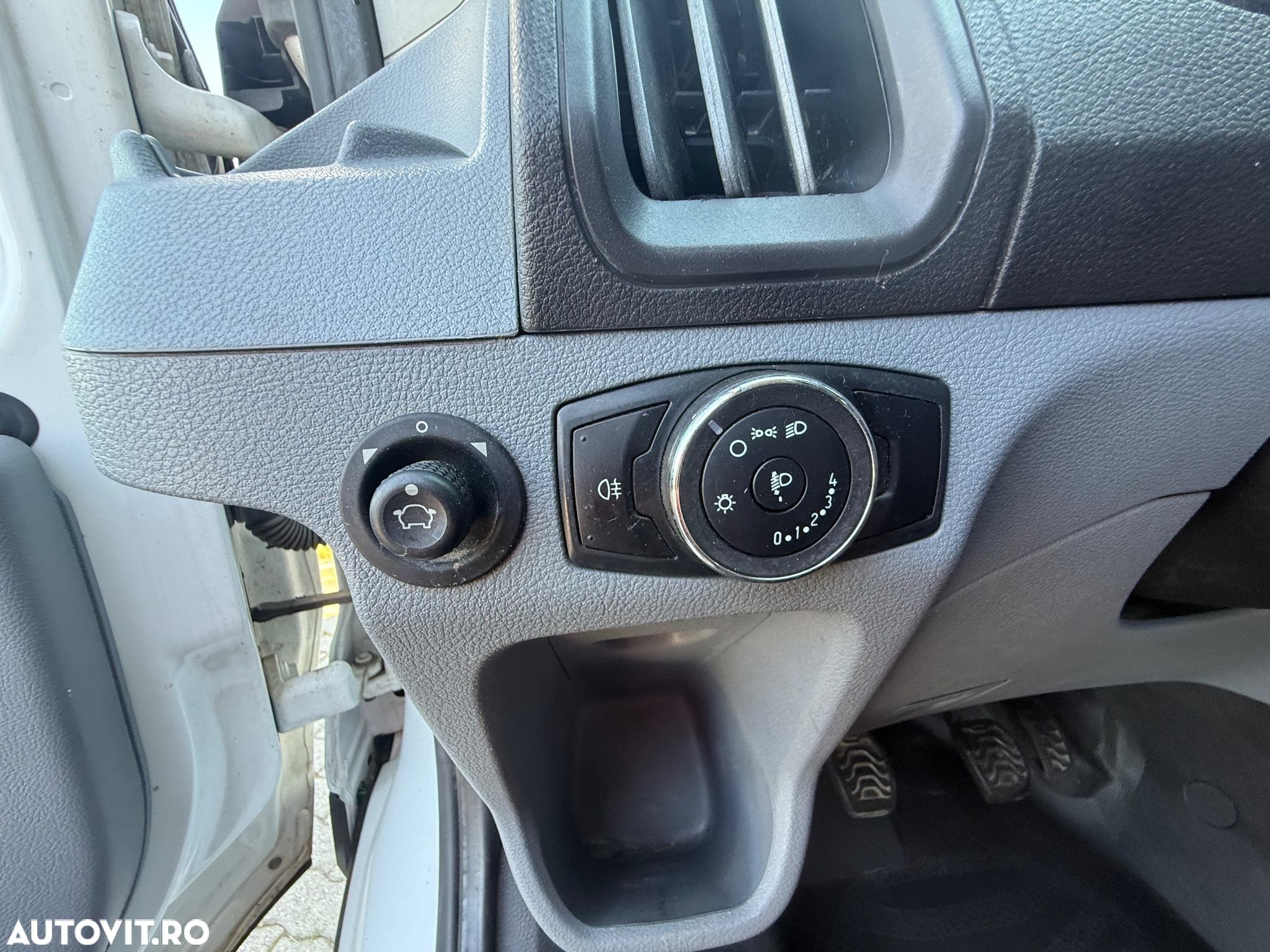 Ford Transit - 28