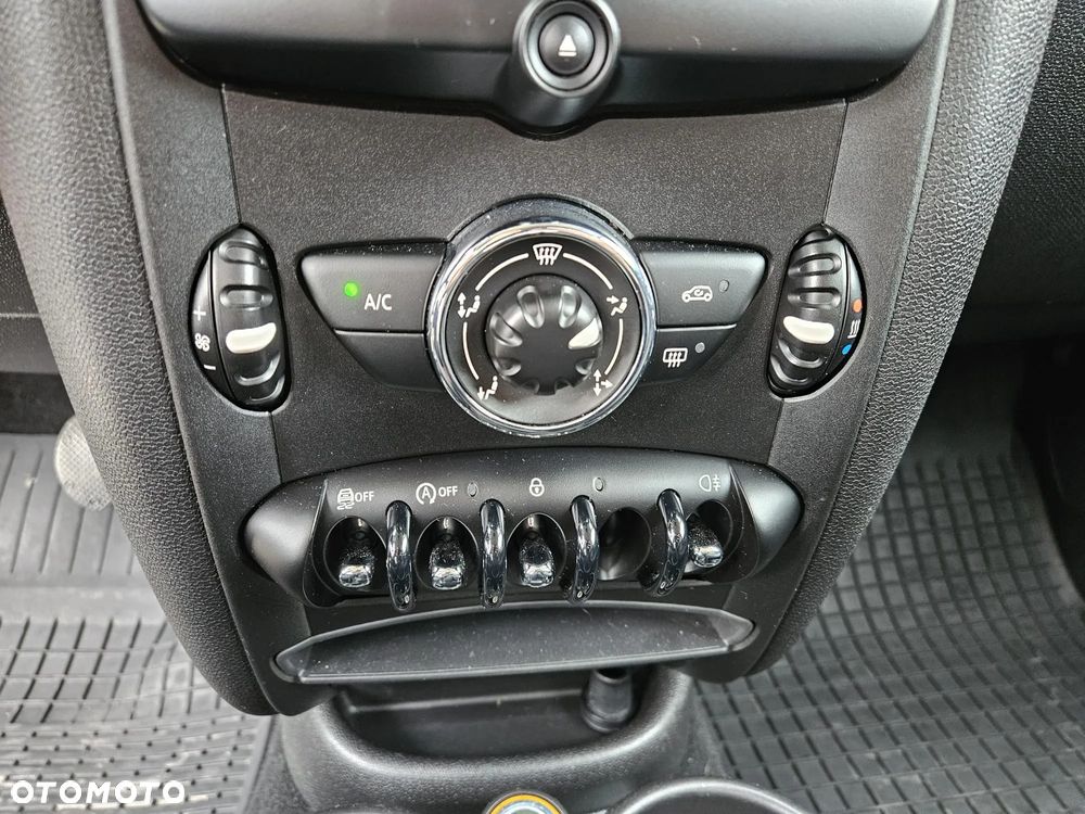 MINI Countryman One D - 16