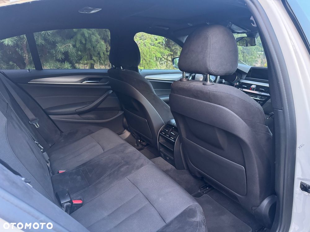 BMW Seria 5 520i M Sport sport - 14