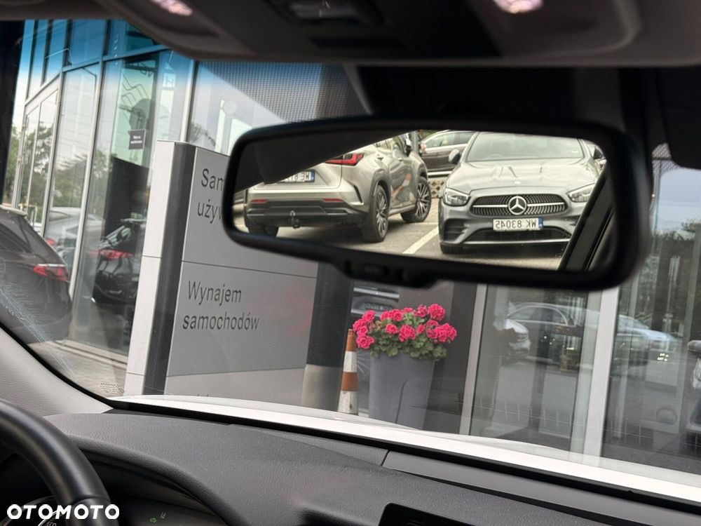 Toyota Camry 2.5 Hybrid Comfort CVT - 22