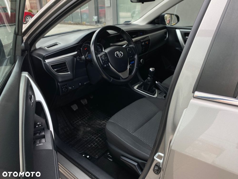 Toyota Corolla 1.6 Premium - 6