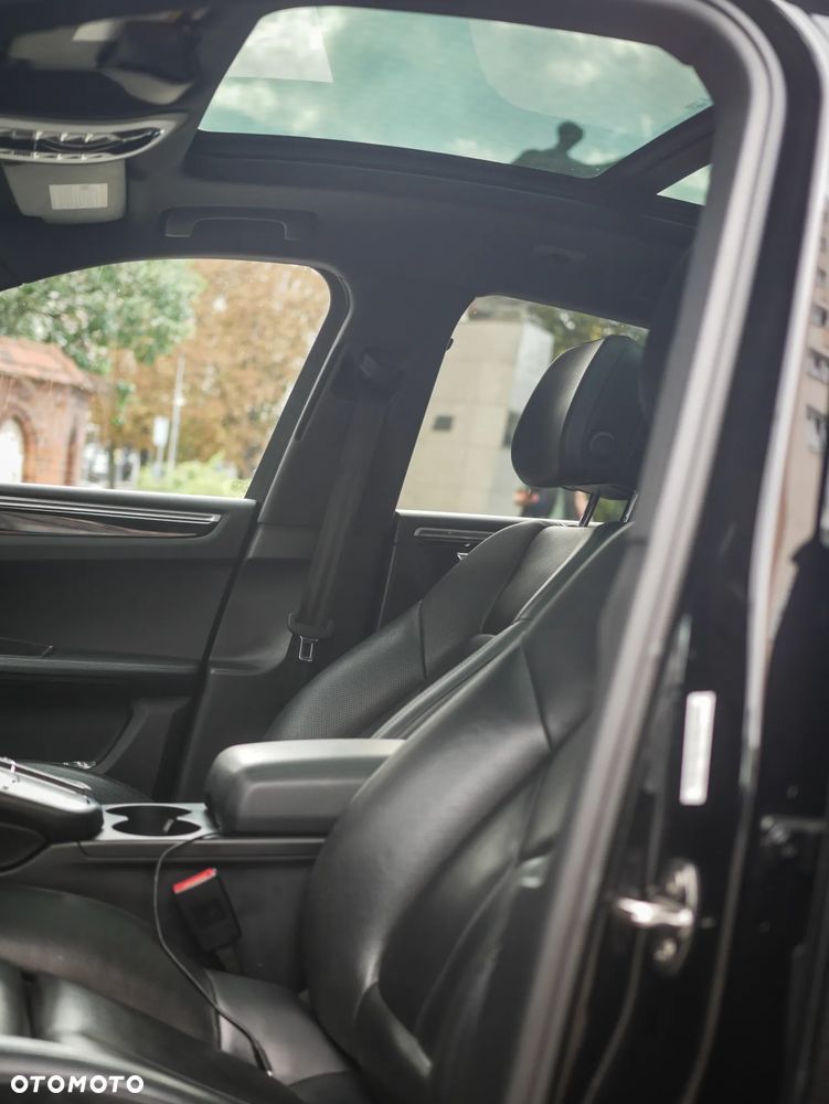 Porsche Macan S - 23