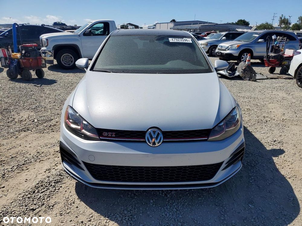 Volkswagen Golf GTI (BlueMotion Technology) DSG - 9