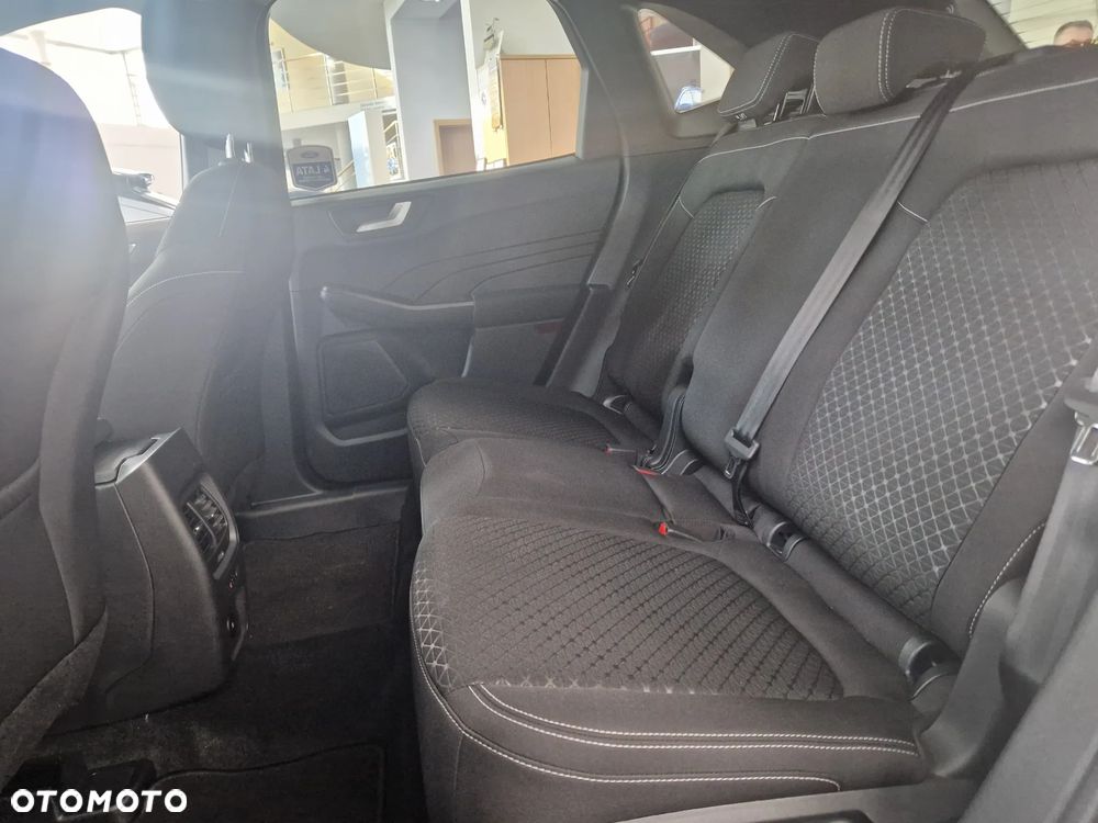 Ford Kuga 2.5 FHEV FWD Titanium eCVT - 11