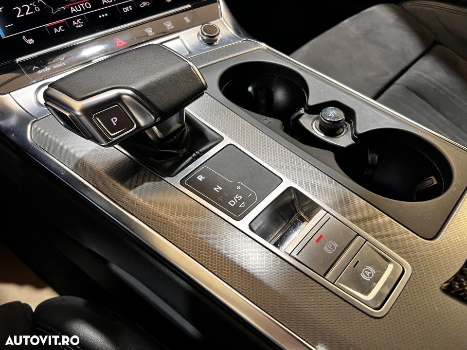 Audi A6 Limuzina 40 TDI quattro S tronic S line - 13